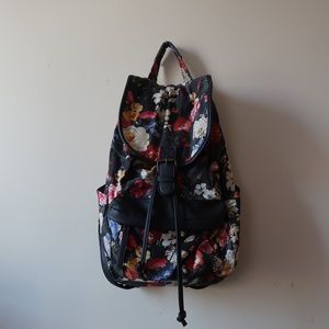 STEVE MADDEN FLORAL BACKPACK